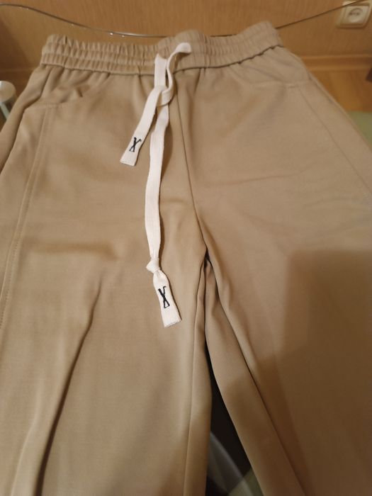 Продам женские брюки-штаны из качественного материала