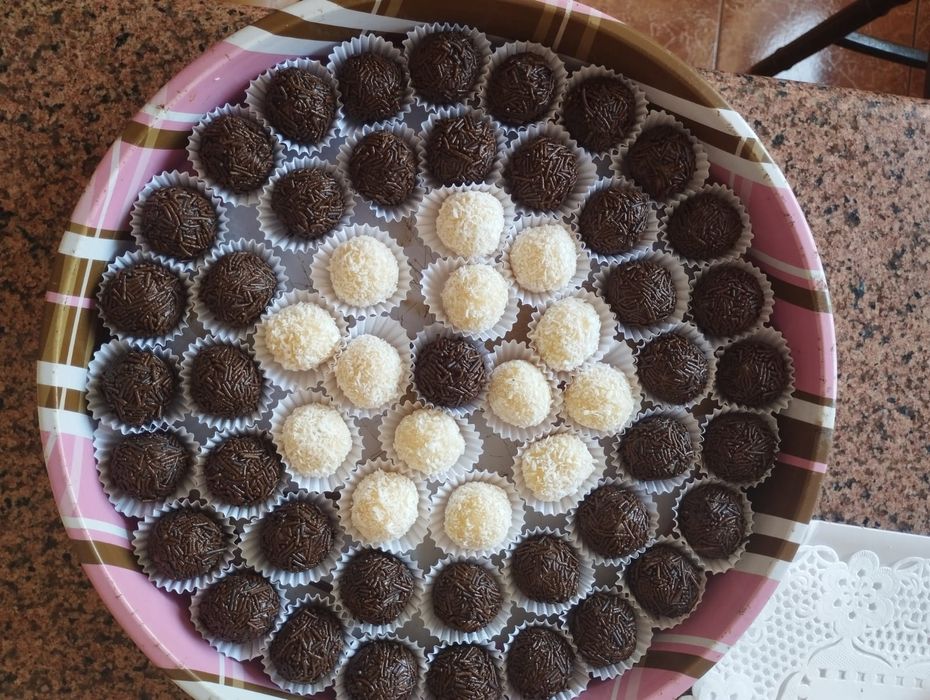 Doces,bombons,bombom gigante,ovo de colher