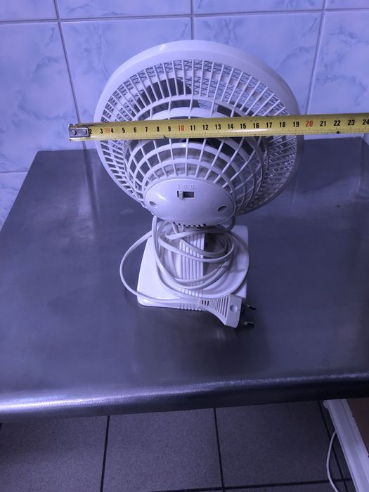 Wiatrak wentylator stołowy