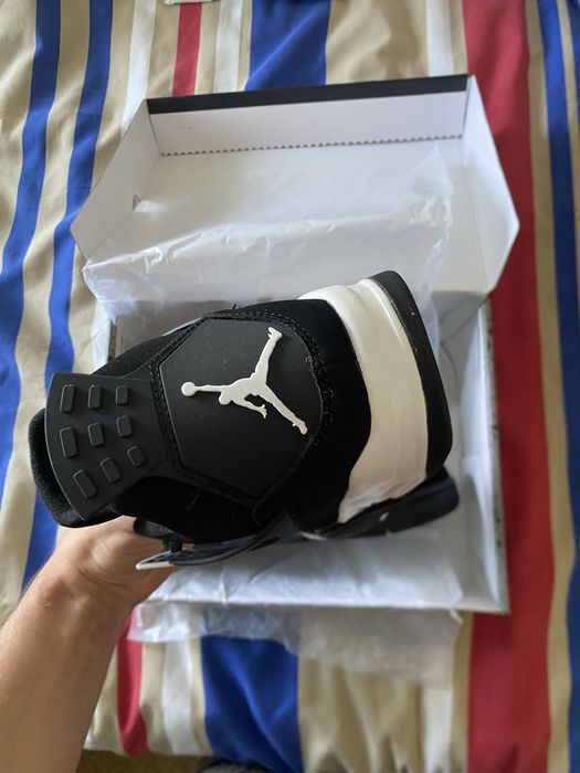 Air Jordan 4 Preros e Brancos 43