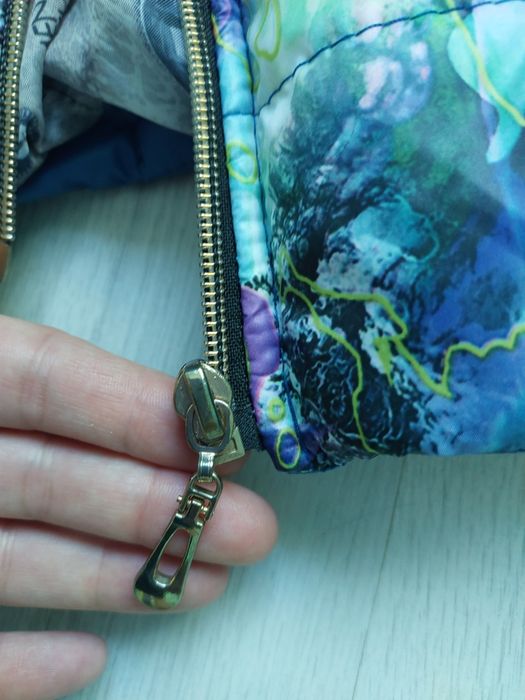 Жіноча куртка (осінь - весна)