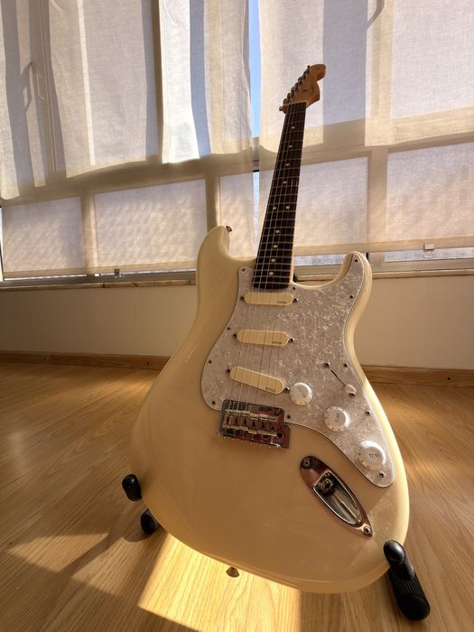 Fender Player 2/II Stratocaster DG20 + FE920 Denim + Strap Tweed + Acessórios