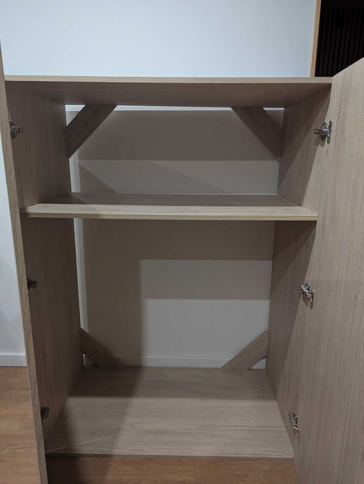 Armário de Madeira com 2 portas