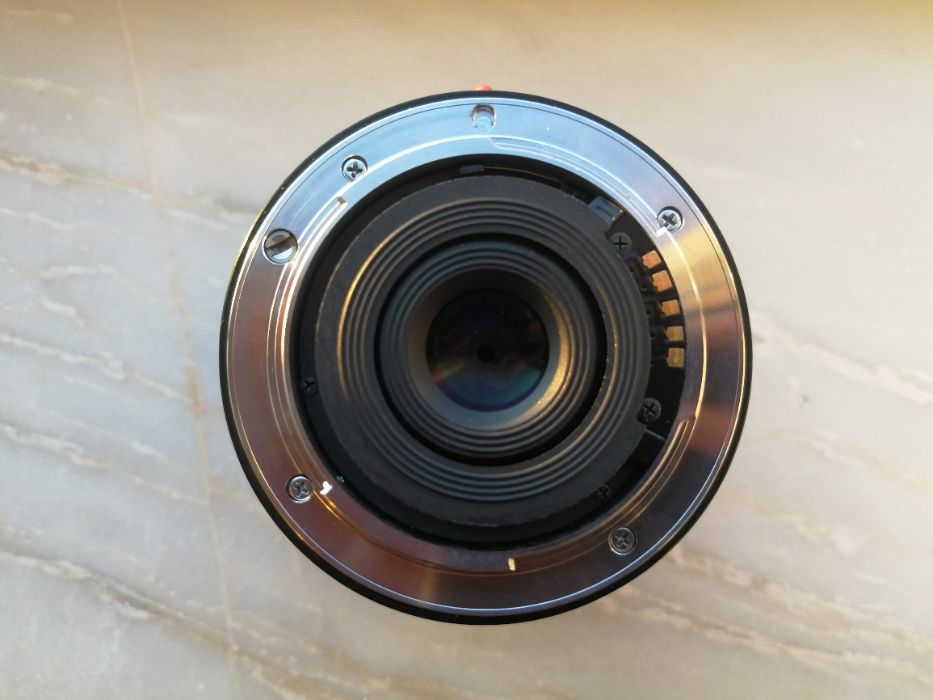 Objectiva Minolta 24-50 f4 AF