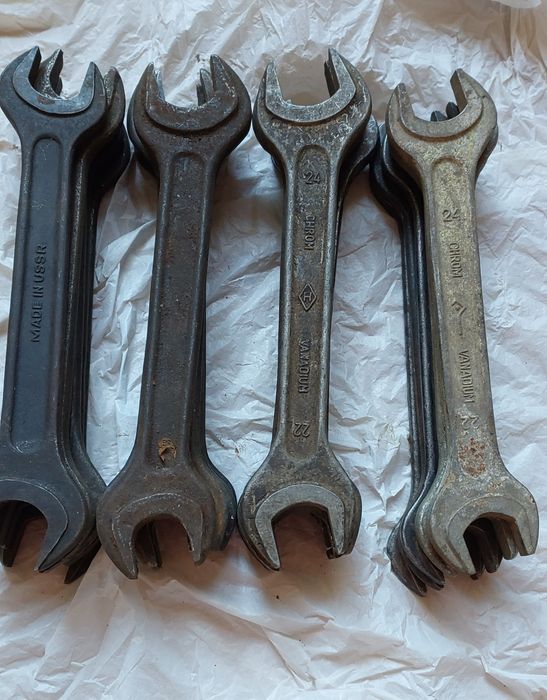 Ключи накидные ,топовые, рожковые все СССР.