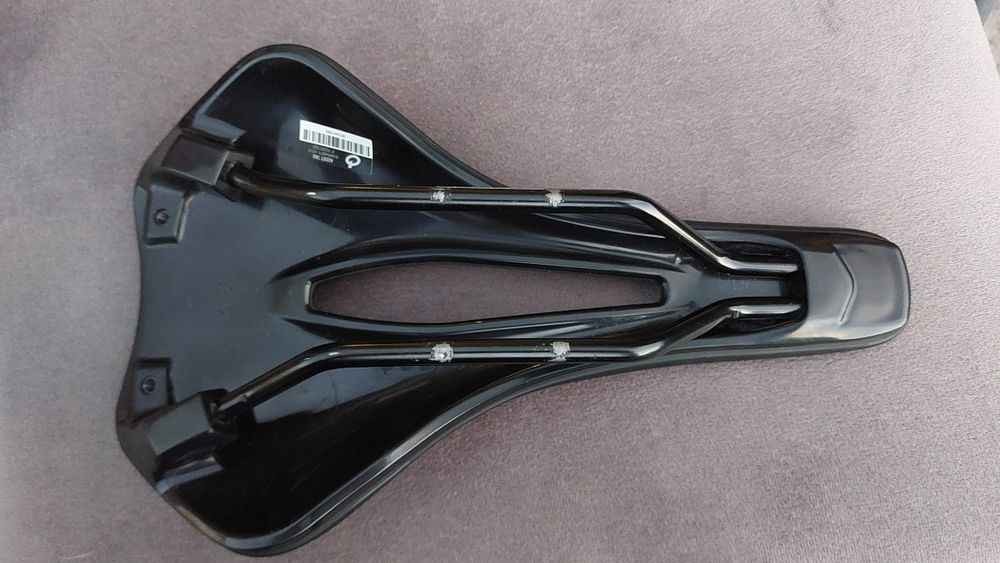 Siodelko Prologo Akero R-pas 150mm