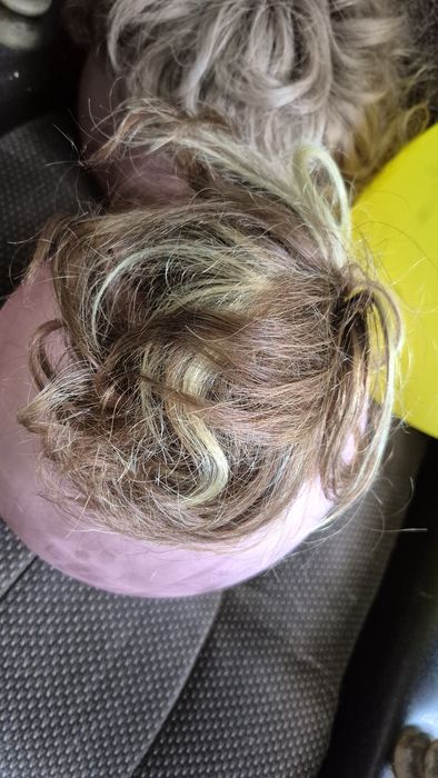 Przypinka do włosów