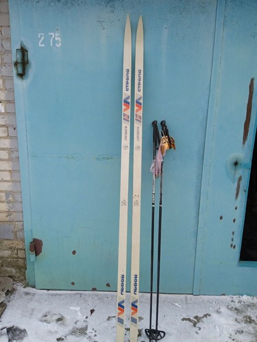 Продам лыжи б/у рабочие