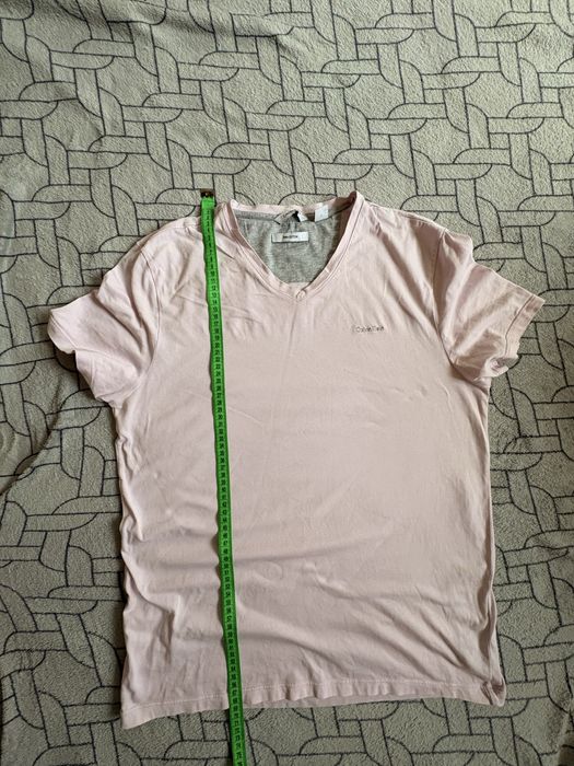 Продам фудболку чоловічу від бренду Calvin Klein