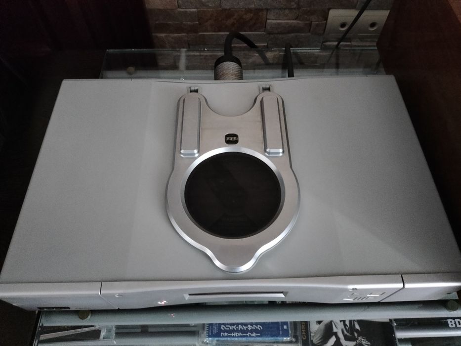 Rega Apollo CD проигрыватель