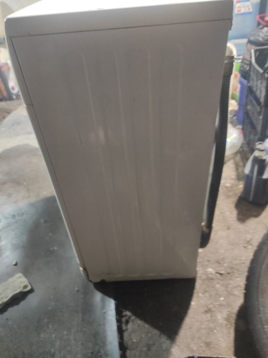 Продам стиральную машинку Whirlpool