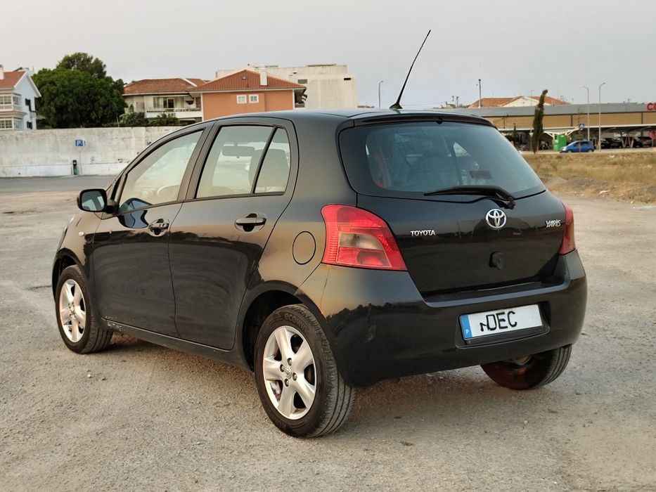 Toyota Yaris caixa automática full extras