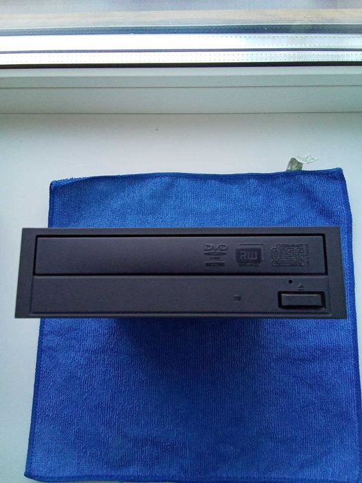 Оптичний привід DVD±R/DVD±RW Optiarc AD-5260S, Новий.