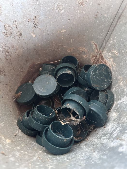 Rede de malha elástica plastificada e portão