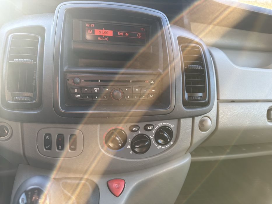 Renualt trafic vivaro long