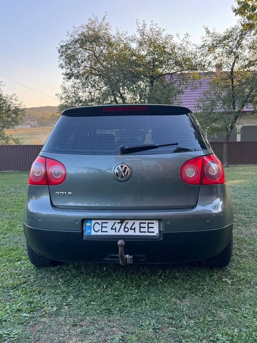Golf V 2004 року.
