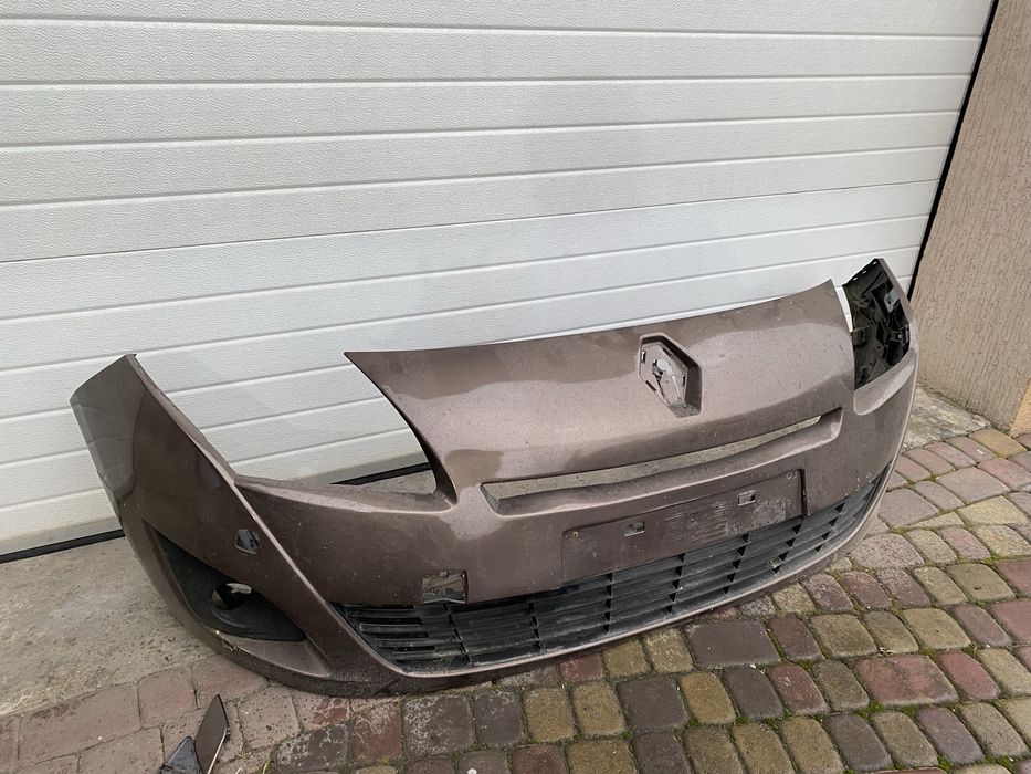 Бампер рено гранд сценік 3 з 2010 р.в