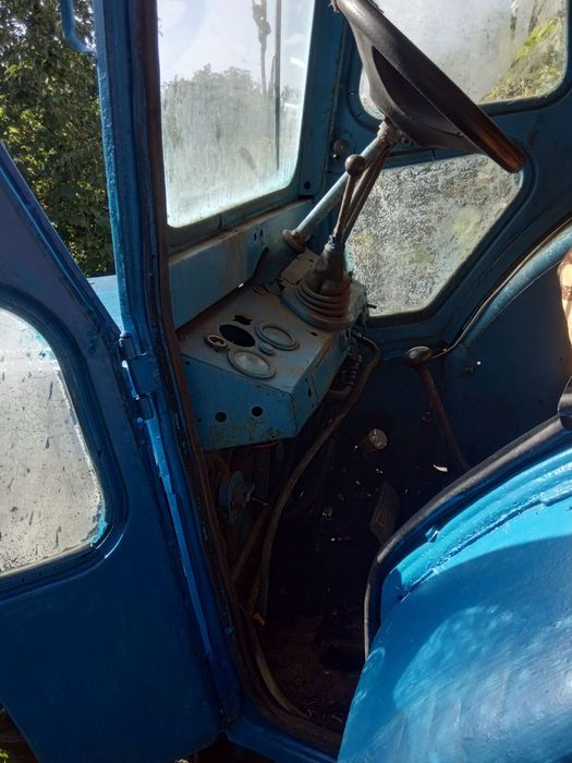 Трактор колісний