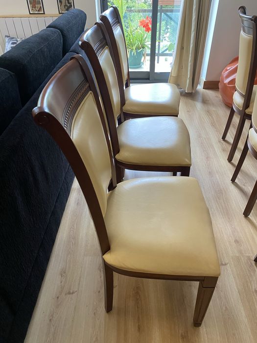 Cadeiras em Madeira de Cerejeira