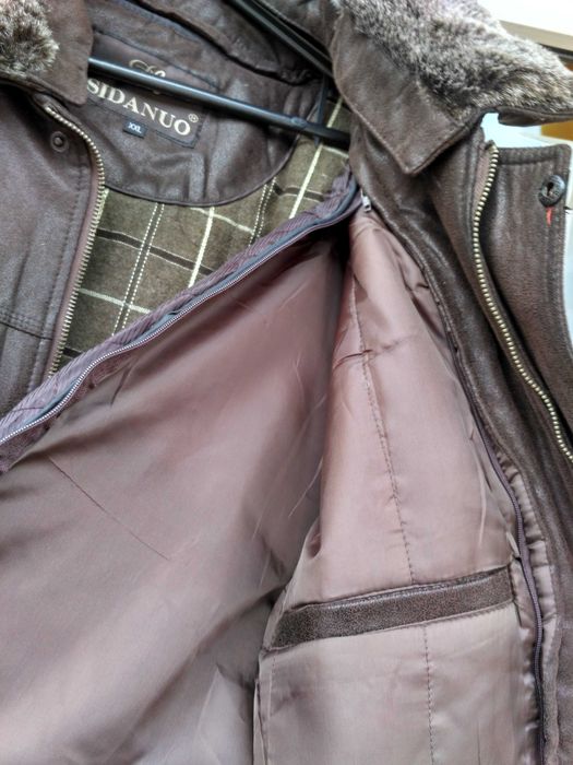 Продам тёплую, зимнюю, новую куртку.