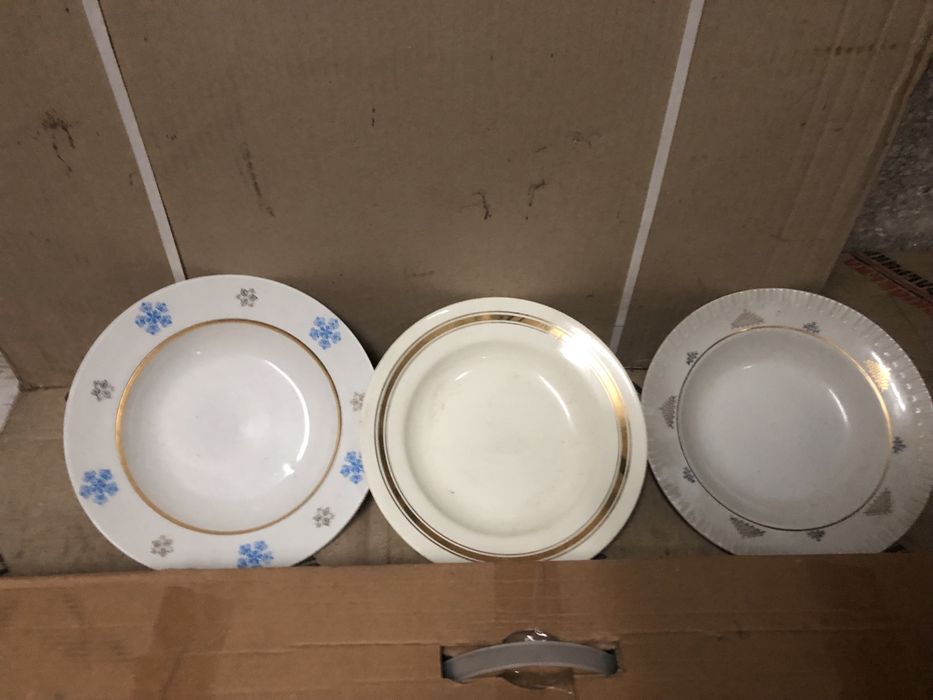 Продам тарілки глибокі та мілкі