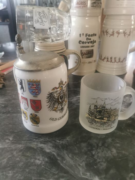Canecas de louça de colecção., vários tamanhos