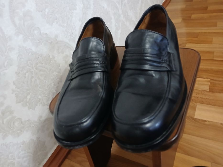 Лофери чоловічі 43 розмір в дуже хорошому стані як нові  800 грн