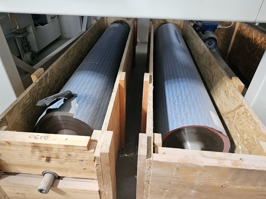 Лінія для нанесення лаку, олії УФ/UV, линия нанесения лака, масла UV