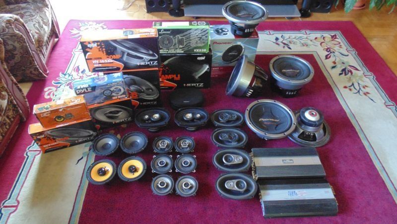 Subwoofer, wzmacniacz, głośniki, kable, kondensator  samochodowy