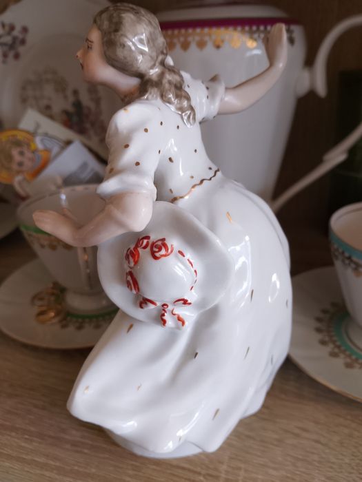 Porcelanowa figurka Dikolenko