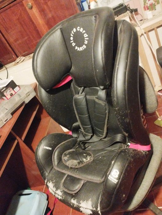 Cadeira auto  marca Pierre cardin Paris