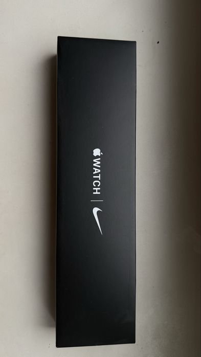 Продам Эпл воч 7 (найк)