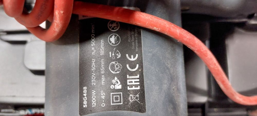 Pilarka tarczowa Graphite 1200W ! Zestaw w walizce !