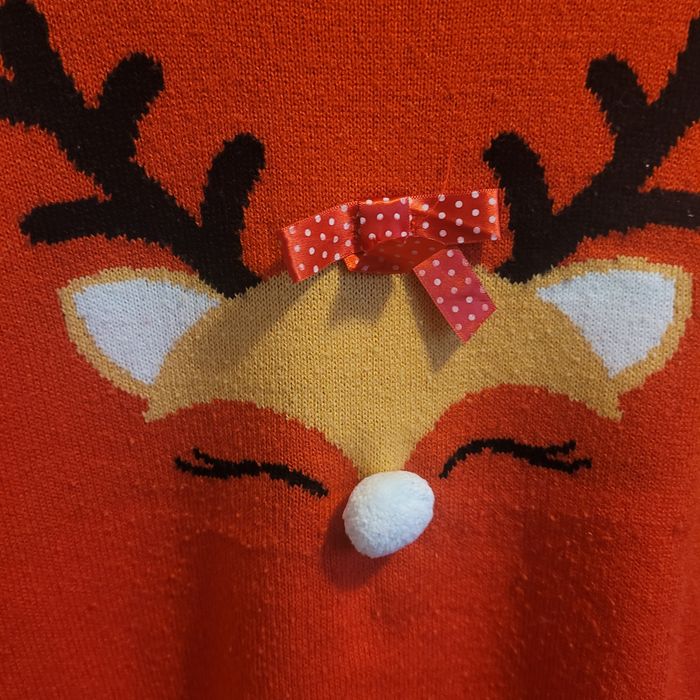 Sweter dla dziewczynki na święta z reniferką na 122-128 cm, 6-7 lat