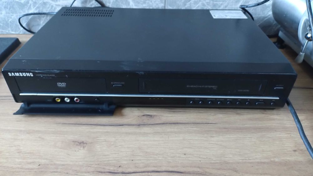 Odtwarzacz DVD VHS combo, Samsung DVD-V67000