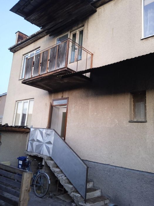 Продається будинок з чудовим краєвидом  у селі  Березний
