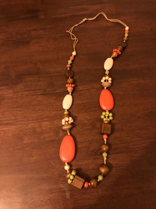 Conj. de 7 fios/colares. Portes grátis!