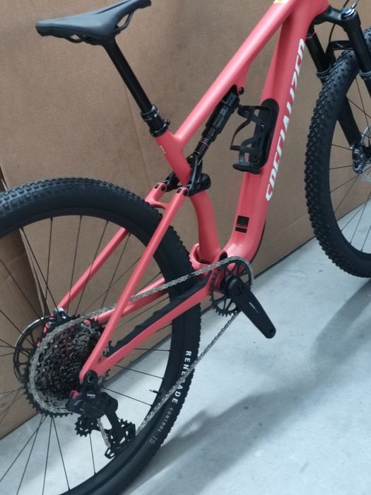 Nova!3199€Specialized Epic 8 Comp  carbono 2026 
( Aceito retomas)
Tamanho M 
Transmissão electrónica