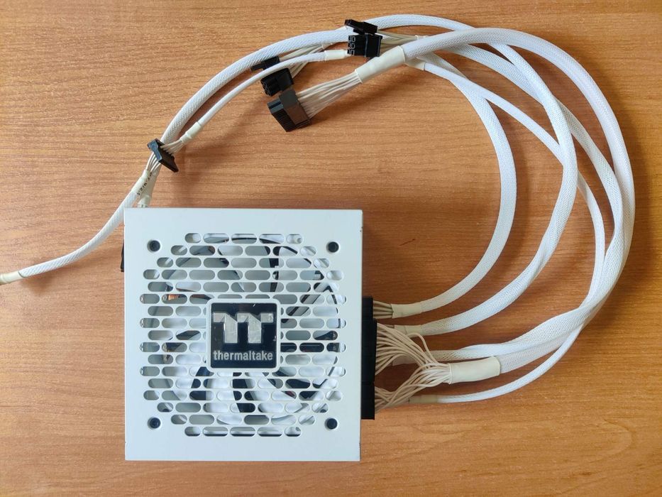 Thermaltake 850W Gold SNOW Блок питания на пломбе