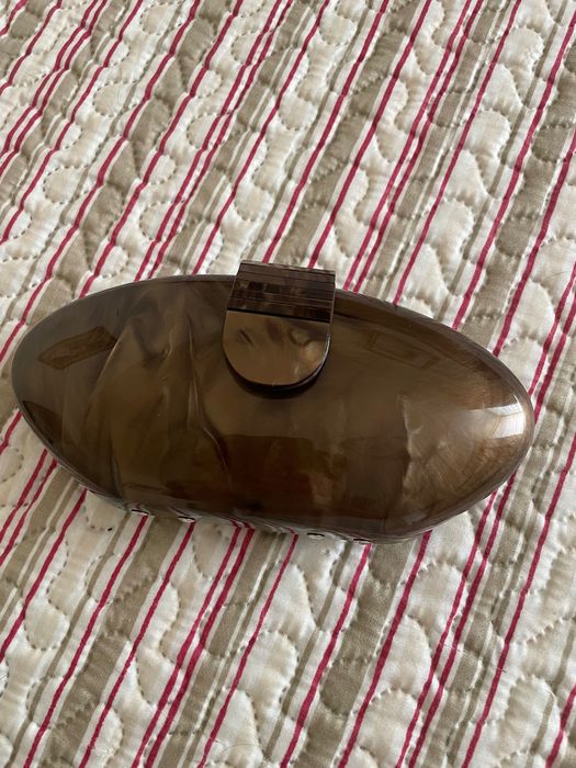 Bolsa de toilete, castanha em baquelite. Nova! Muito linda e boa!
