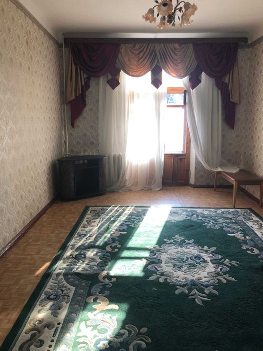 3-х кімн. Центр міста! Частково меблі. Холодильник.Можна з тваринкою.