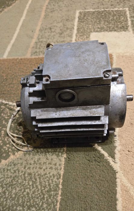 Электродвигатель