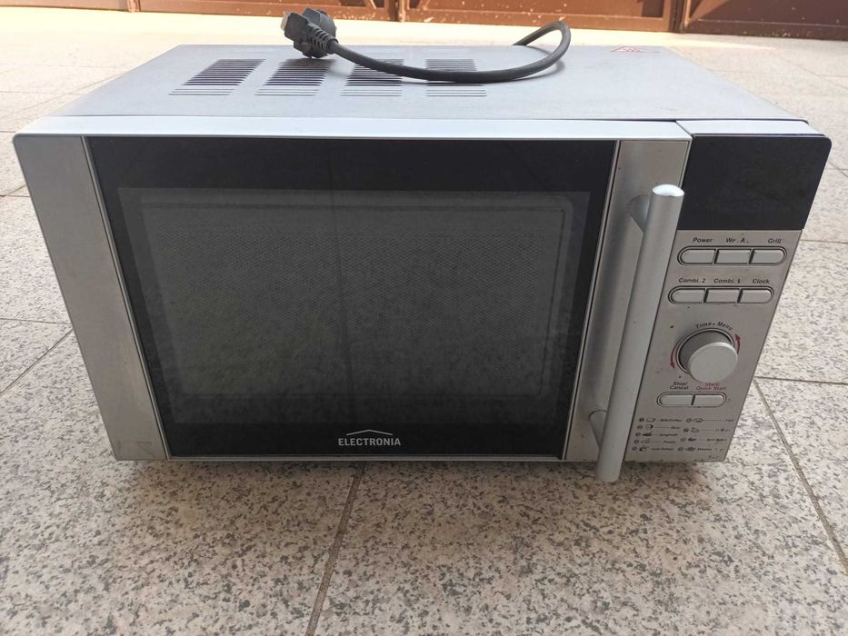 Microondas com grill