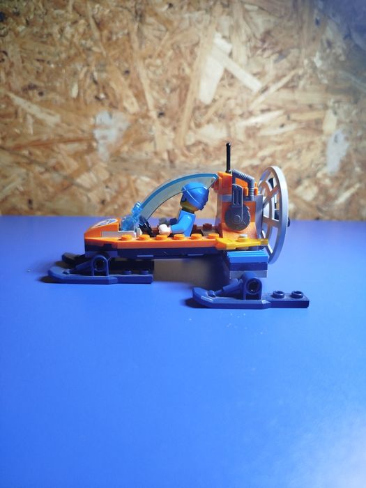 конструктор LEGO City Арктическая экспедиция: Аэросани (60190)