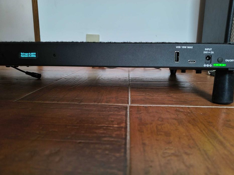 Pedalboard c/ power supply integrada Harley Benton Spaceship Power 60-B
