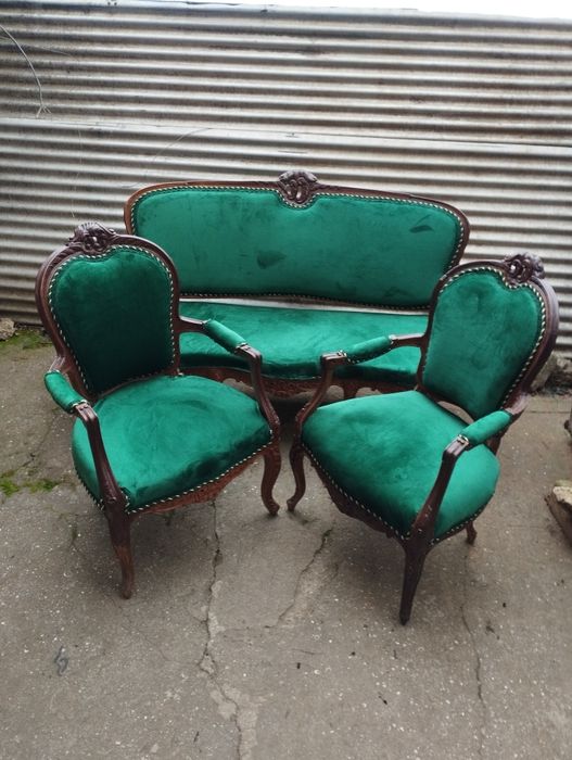 Старинный. Столик.