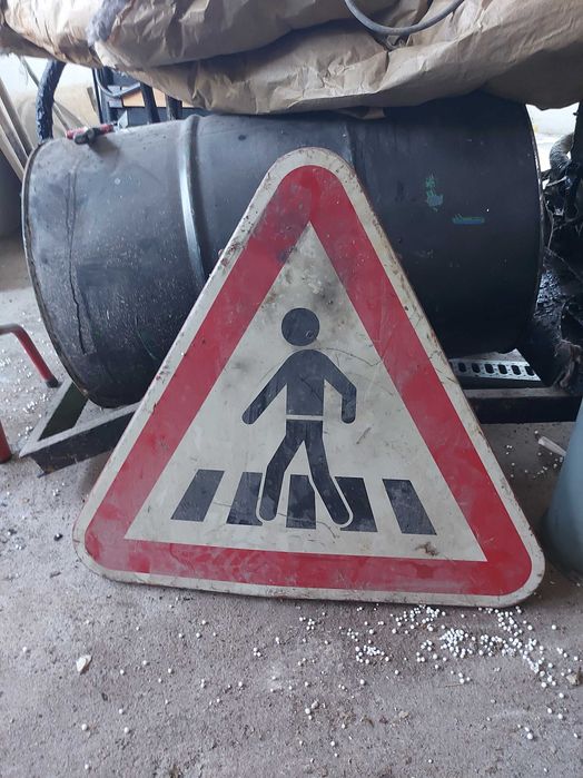 Sinais de Trânsito e Estrada