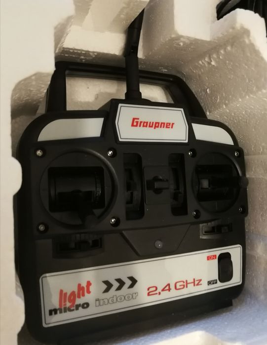 Helicóptero telecomandado + carregador Li-po Graupner indoors