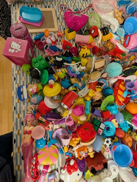 Lote de +200 brinquedos