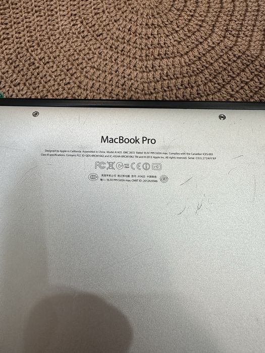 Macbook pro 13 2013 Retina, i5, 2,6ghz,  8mb, ssd 256.